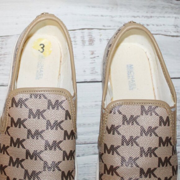 Michael Kors girls slip on beige and brown shoes size 3 - Picture 4 of 6